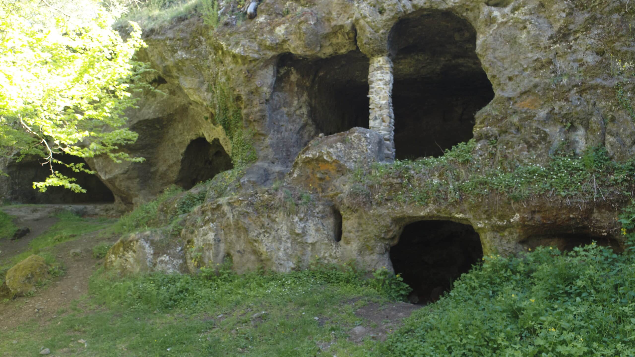 Le site troglodytique de Couteaux